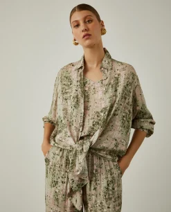 Camisa longa oversize com padrão abstrato