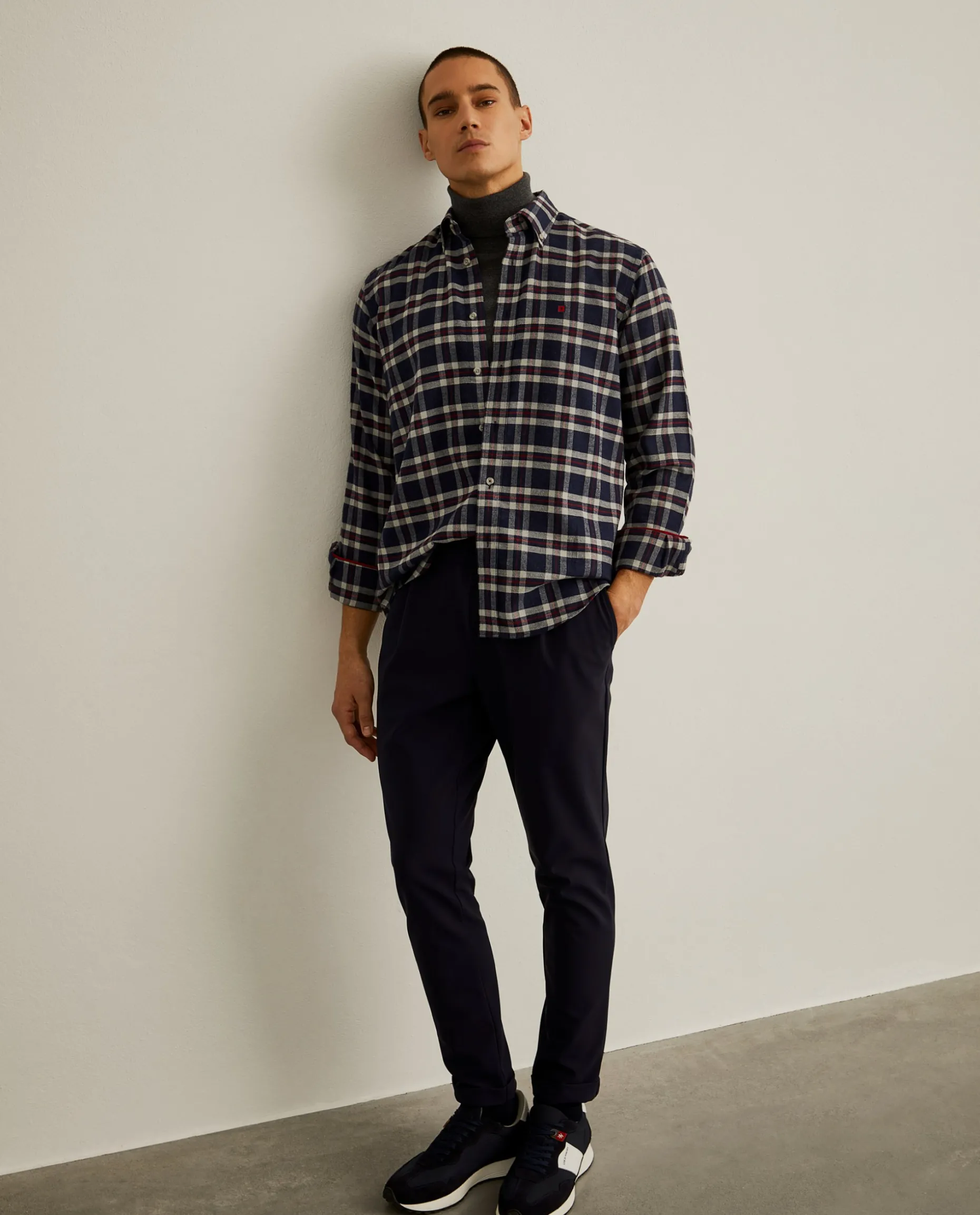 Camisa regular fit com padrão de xadrez