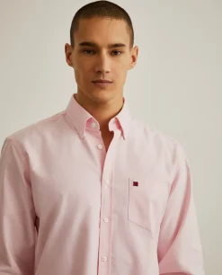 Camisa regular fit de algodão em cor lisa