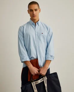 Camisa regular fit de algodão em cor lisa