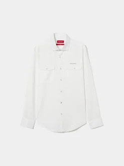 Camisa slim fit com bolsos garment dye