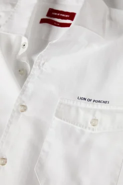 Camisa slim fit com bolsos garment dye