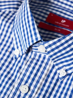 Camisa slim fit de algodão em cor lisa