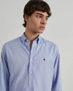 Camisa slim fit de algodão em cor lisa