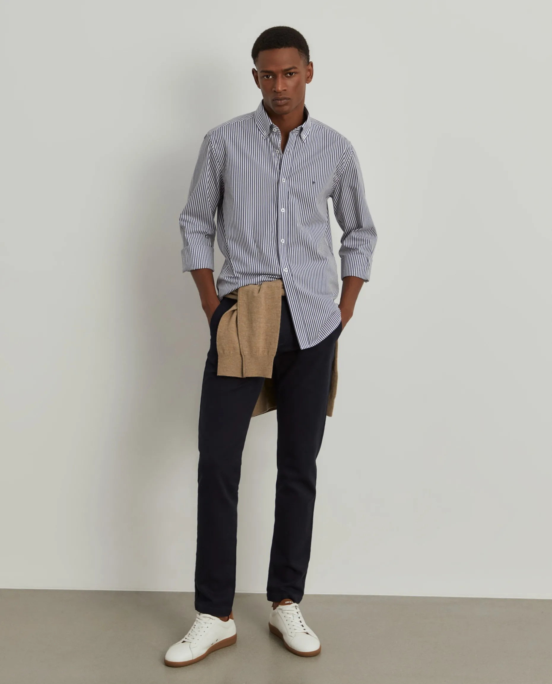 Camisa slim fit de algodão às riscas