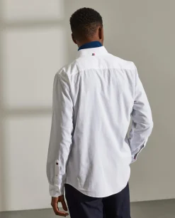 Camisa slim fit de bombazine em cor lisa