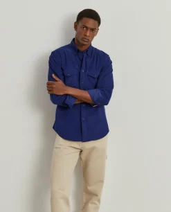 Camisa slim fit de bombazine em cor lisa