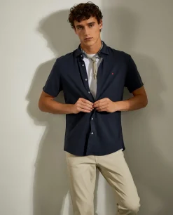 Camisa slim fit de manga curta