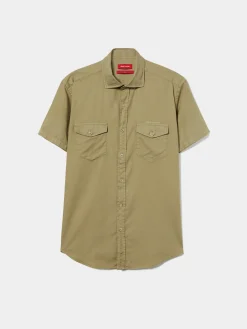 Camisa slim fit de manga curta