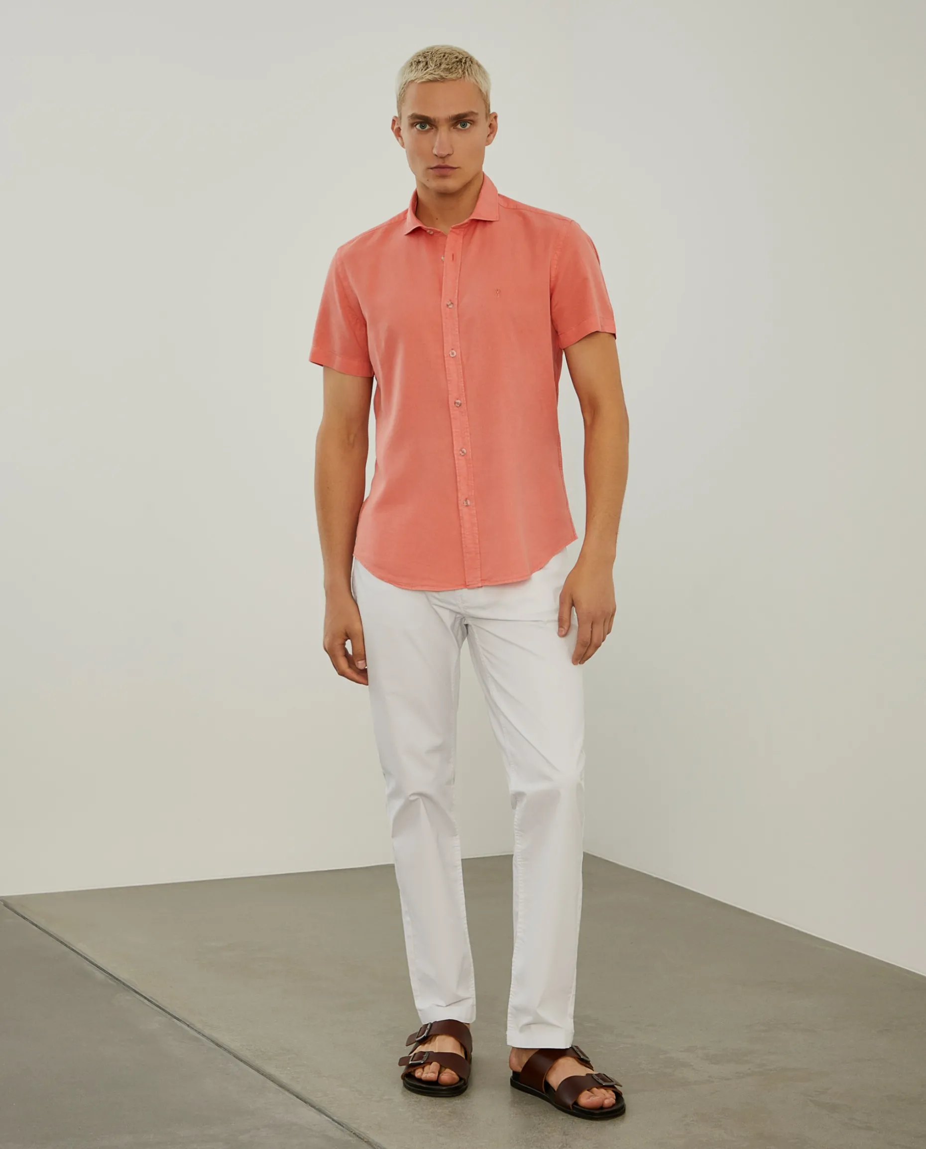 Camisa slim fit de manga curta