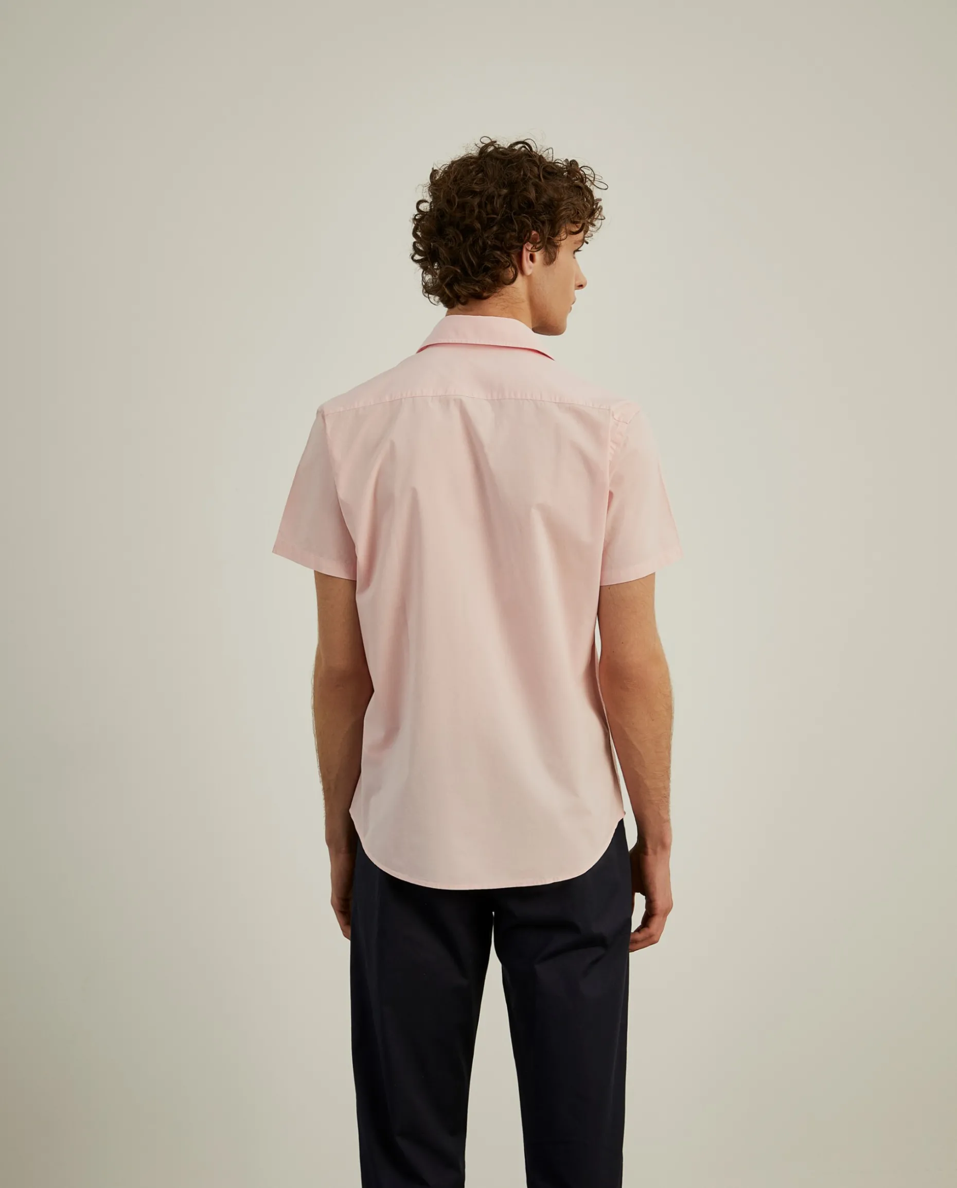 Camisa slim fit de manga curta