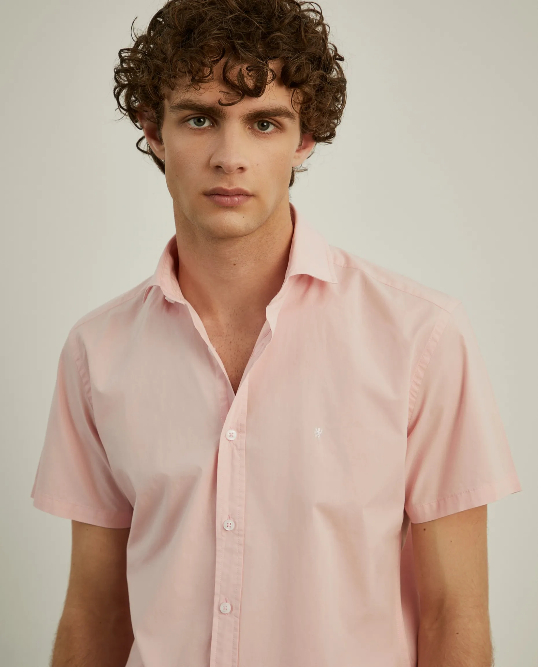 Camisa slim fit de manga curta