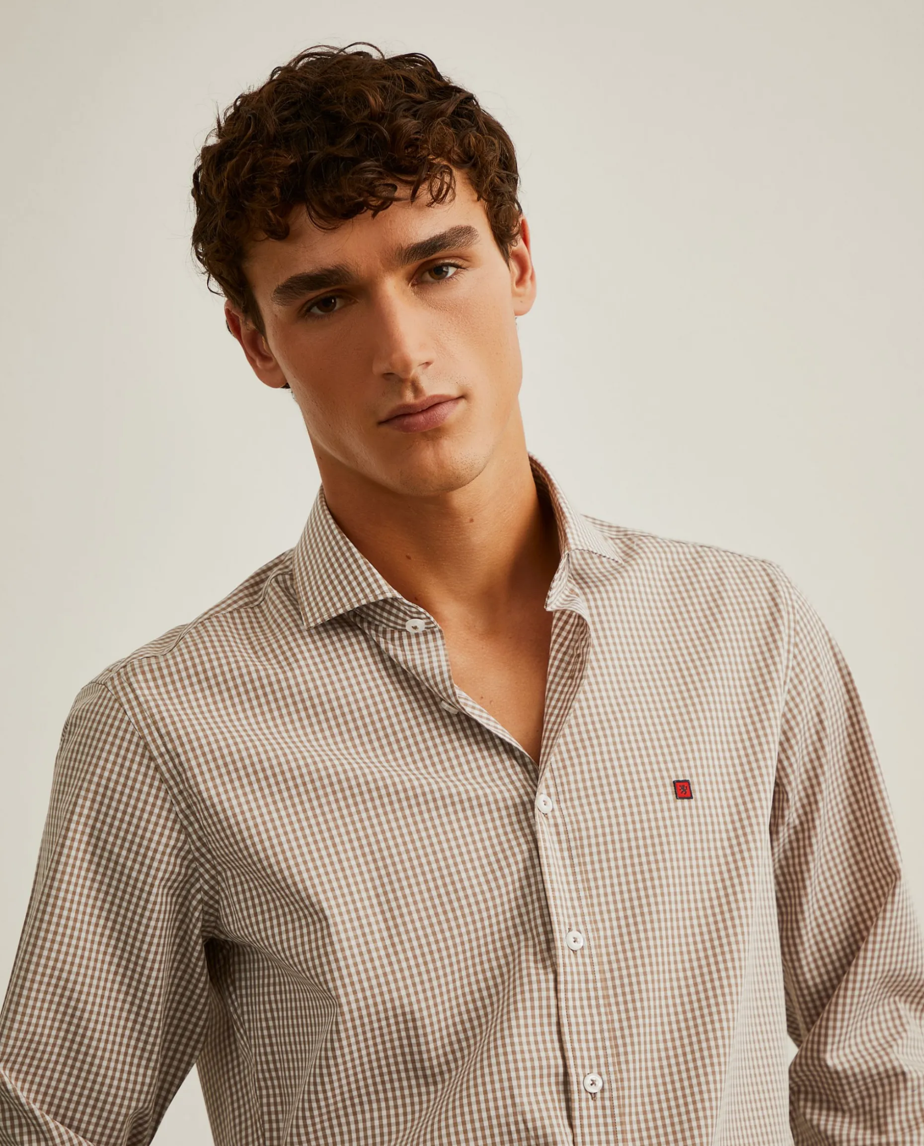 Camisa slim fit em algodão padrão quadrados