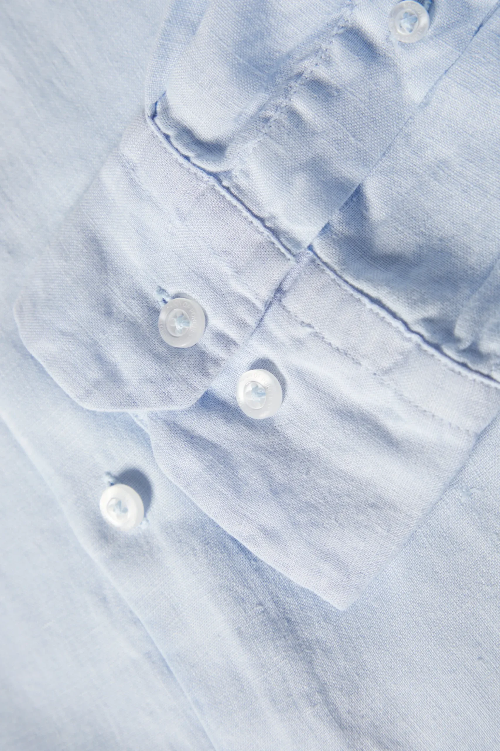 Camisa slim fit em linho garment dye