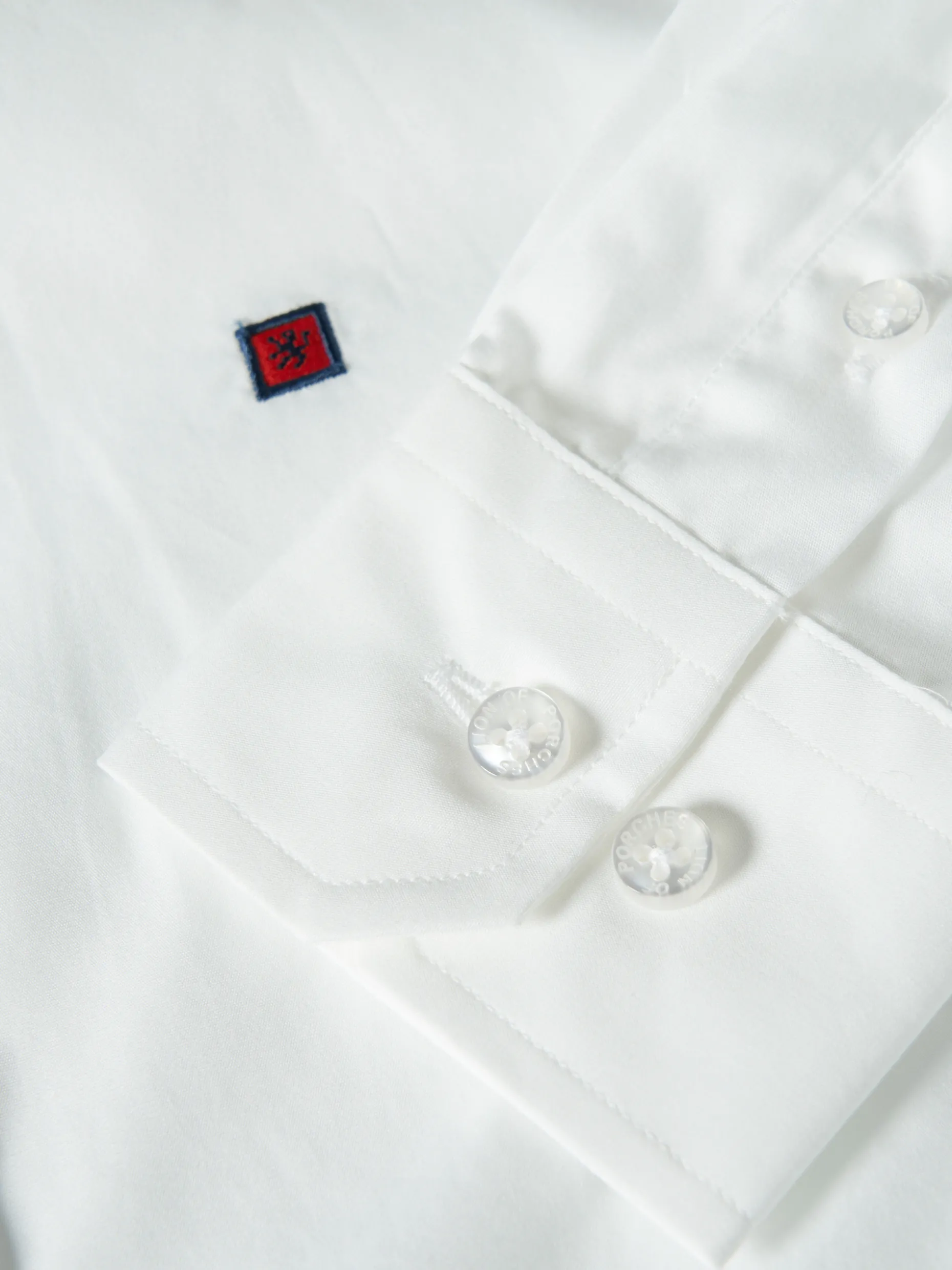 Camisa slim fit em popelina