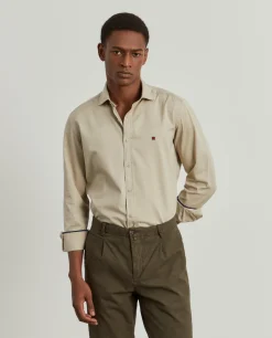 Camisa slim fit em sarjinha