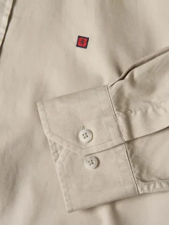 Camisa slim fit em sarjinha