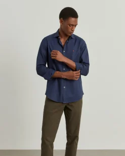 Camisa slim fit em sarjinha