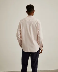 Camisa slim fit em tecido oxford