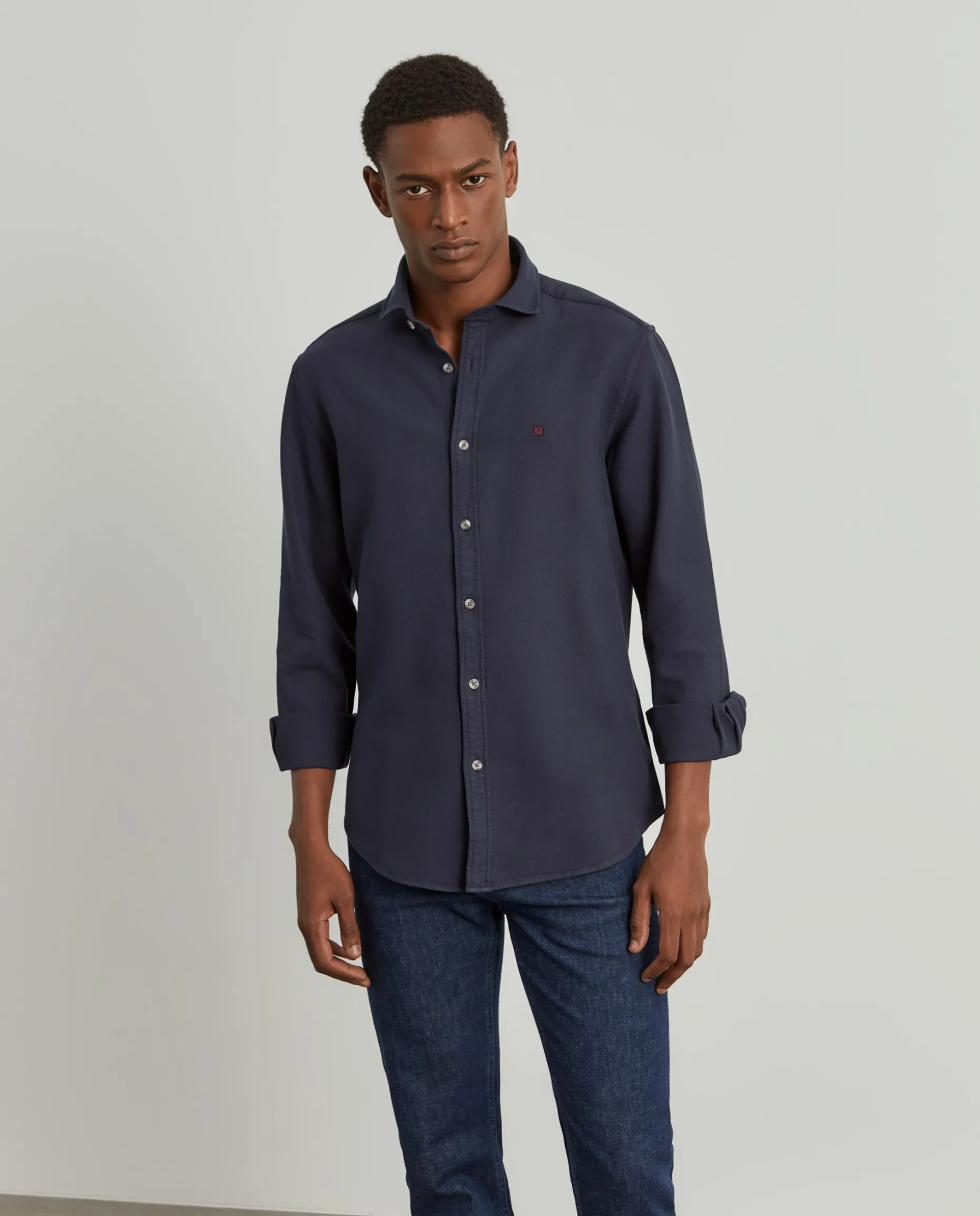 Camisa slim fit garment dye