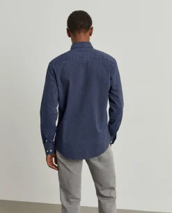 Camisa slim fit às riscas