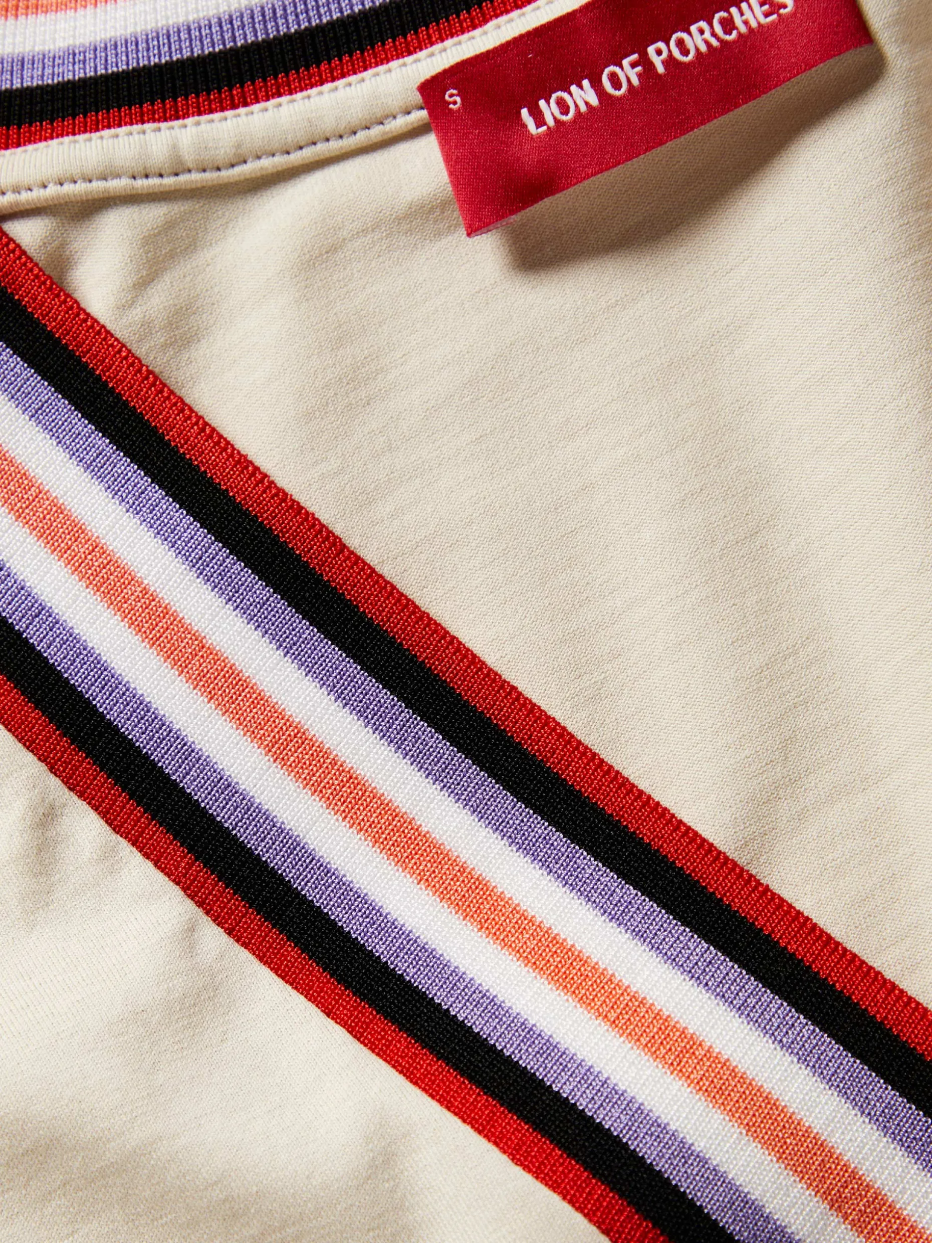 Camisola colorida sem mangas