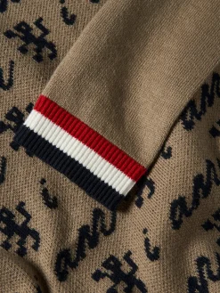 Camisola com branding all over na frente