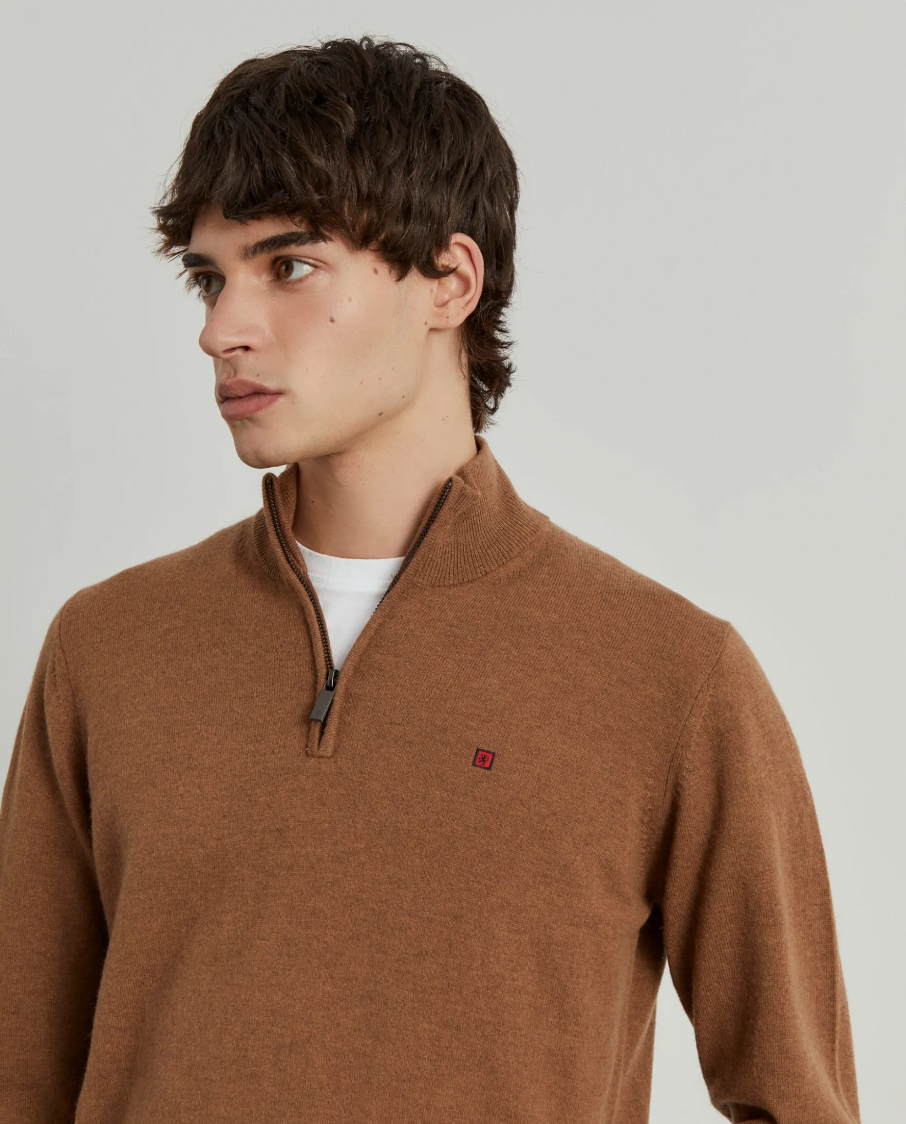 Camisola de lã com fecho