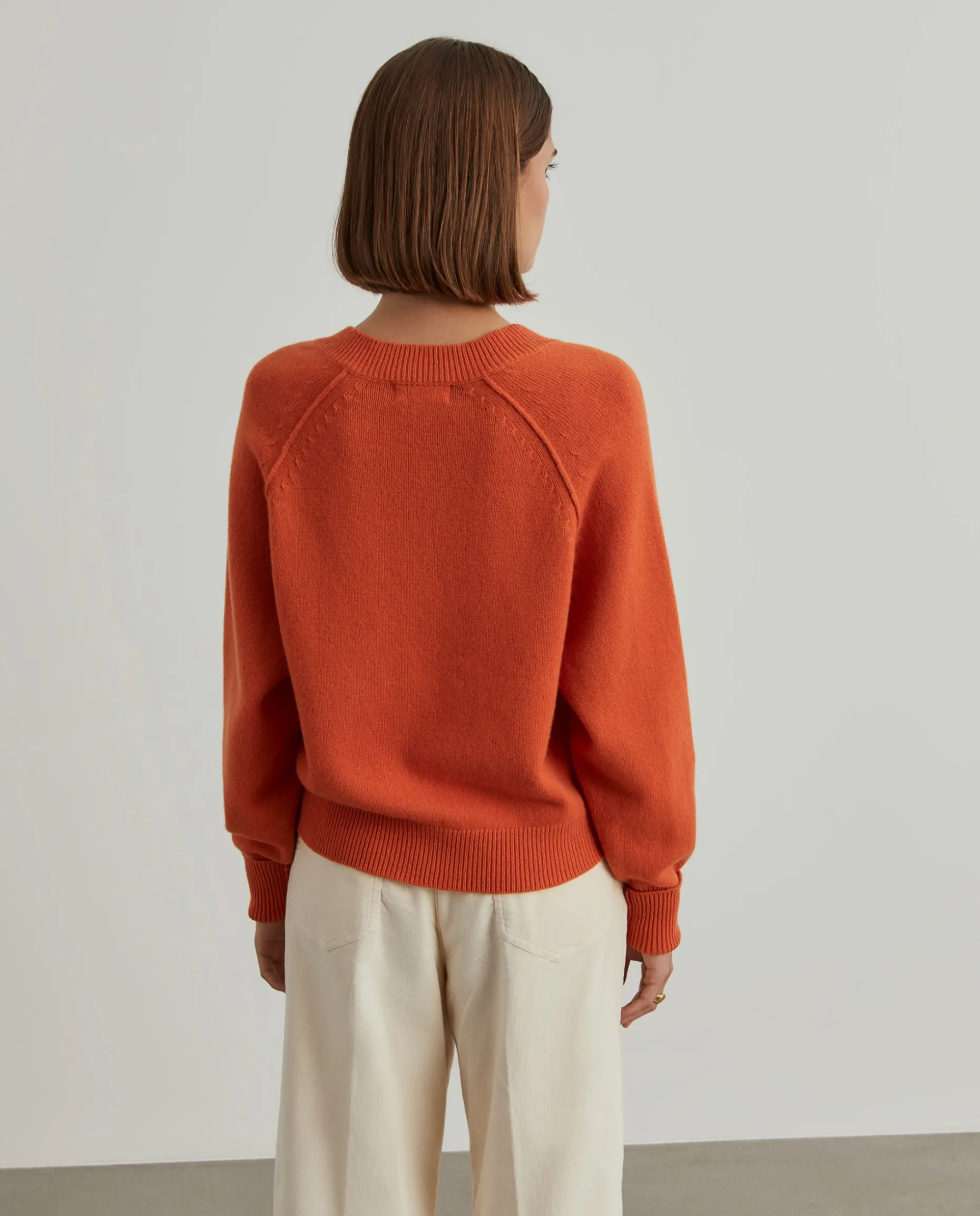 Camisola de lã decote em V