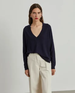 Camisola decote em V com lã