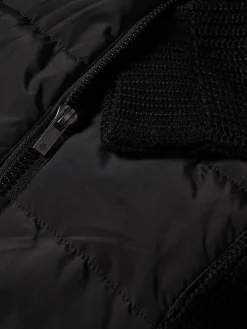 Casaco combinado com capuz