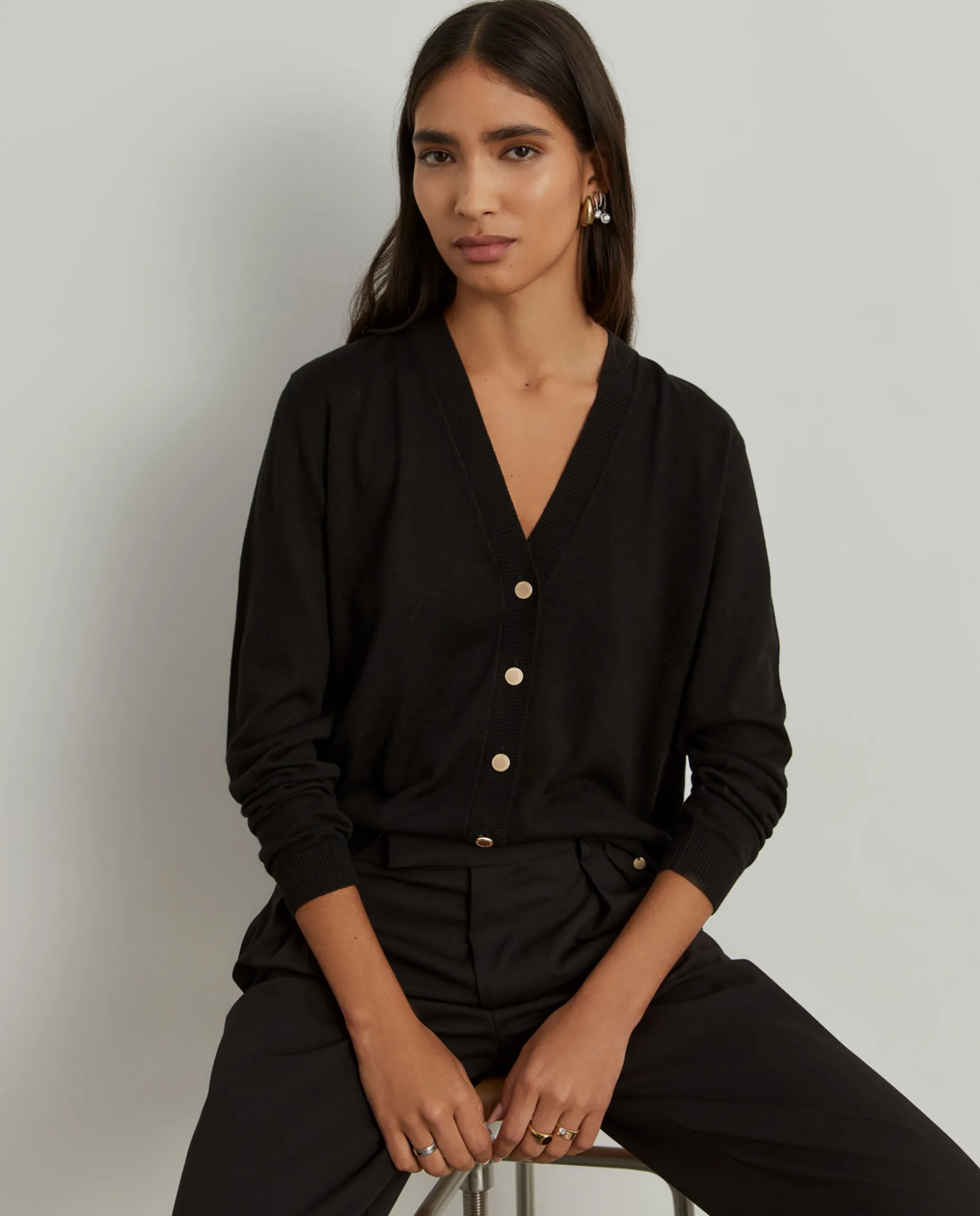 Casaco de malha básico com botões