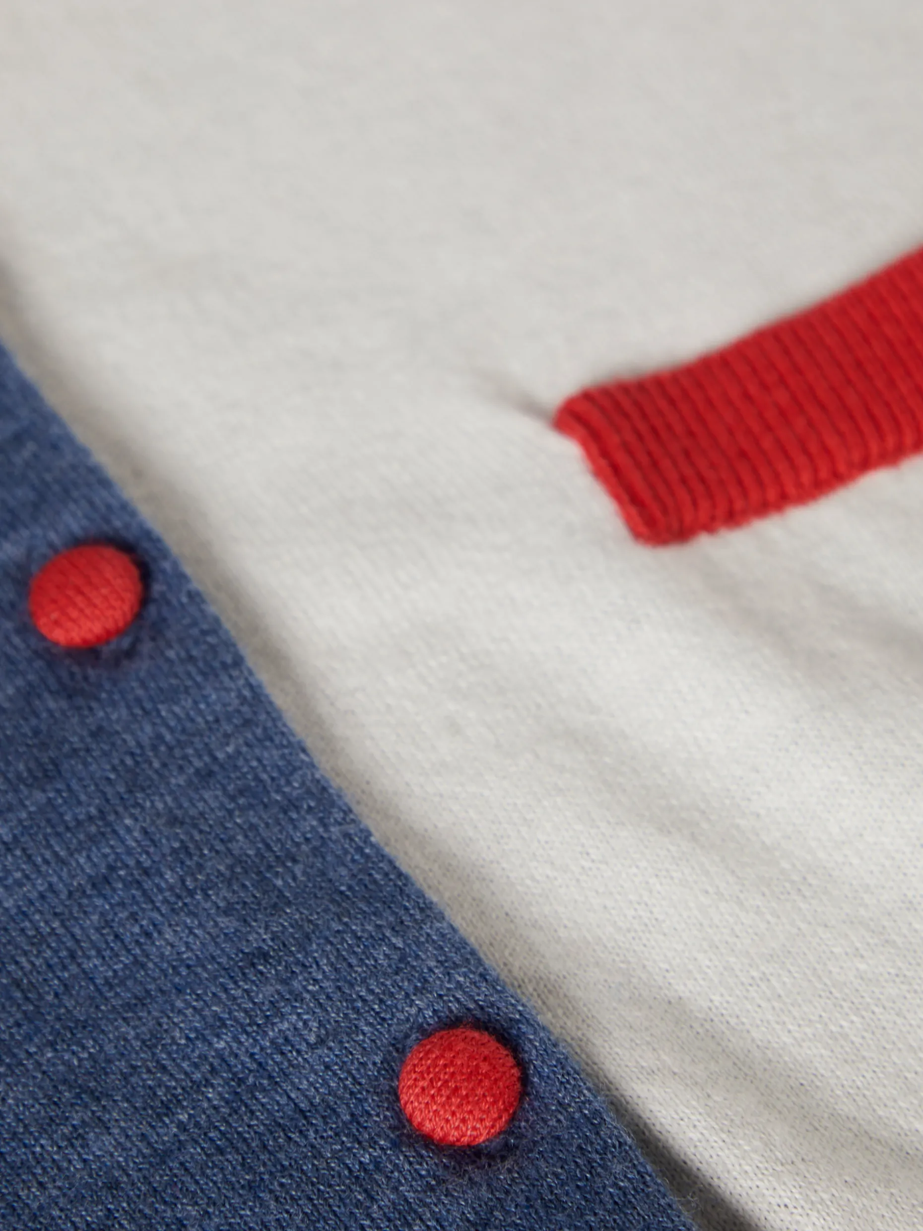 Casaco de malha color block