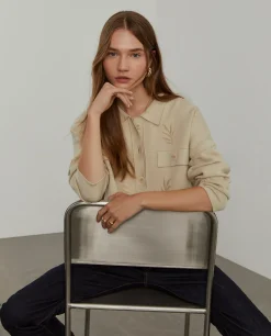 Casaco de malha com botões e bordado folhas