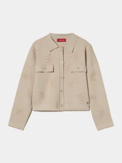 Casaco de malha com botões e bordado folhas