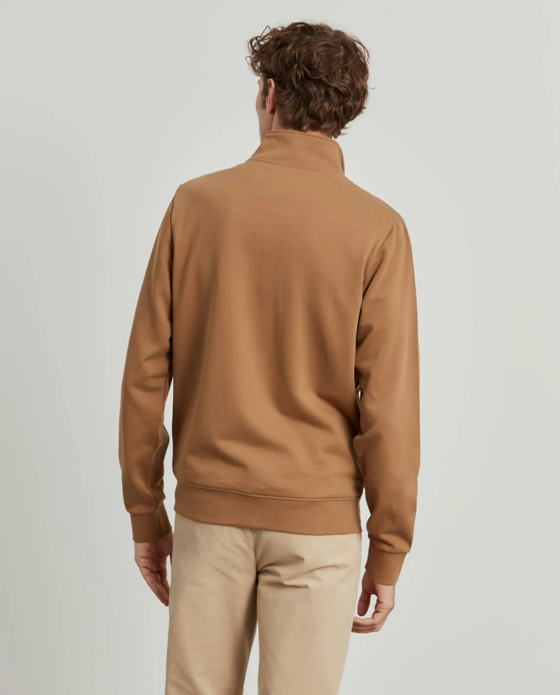 Casaco de malha em algodão gola alta