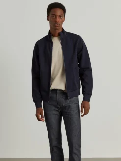 Casaco em malha texturizada com fecho