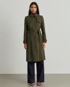 Casaco modelo gabardine com plissado