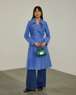 Casaco modelo gabardine de trespasse