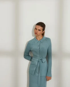 Casaco para mulher estruturado com cinto