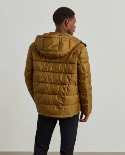 Casaco técnico acolchoado com capuz