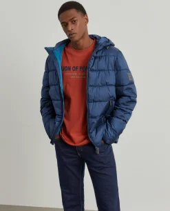 Casaco técnico acolchoado com capuz