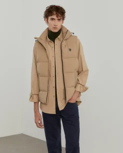 Colete acolchoado com capuz