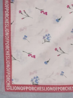Lenço com padrão floral