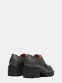 Loafer monograma em pele