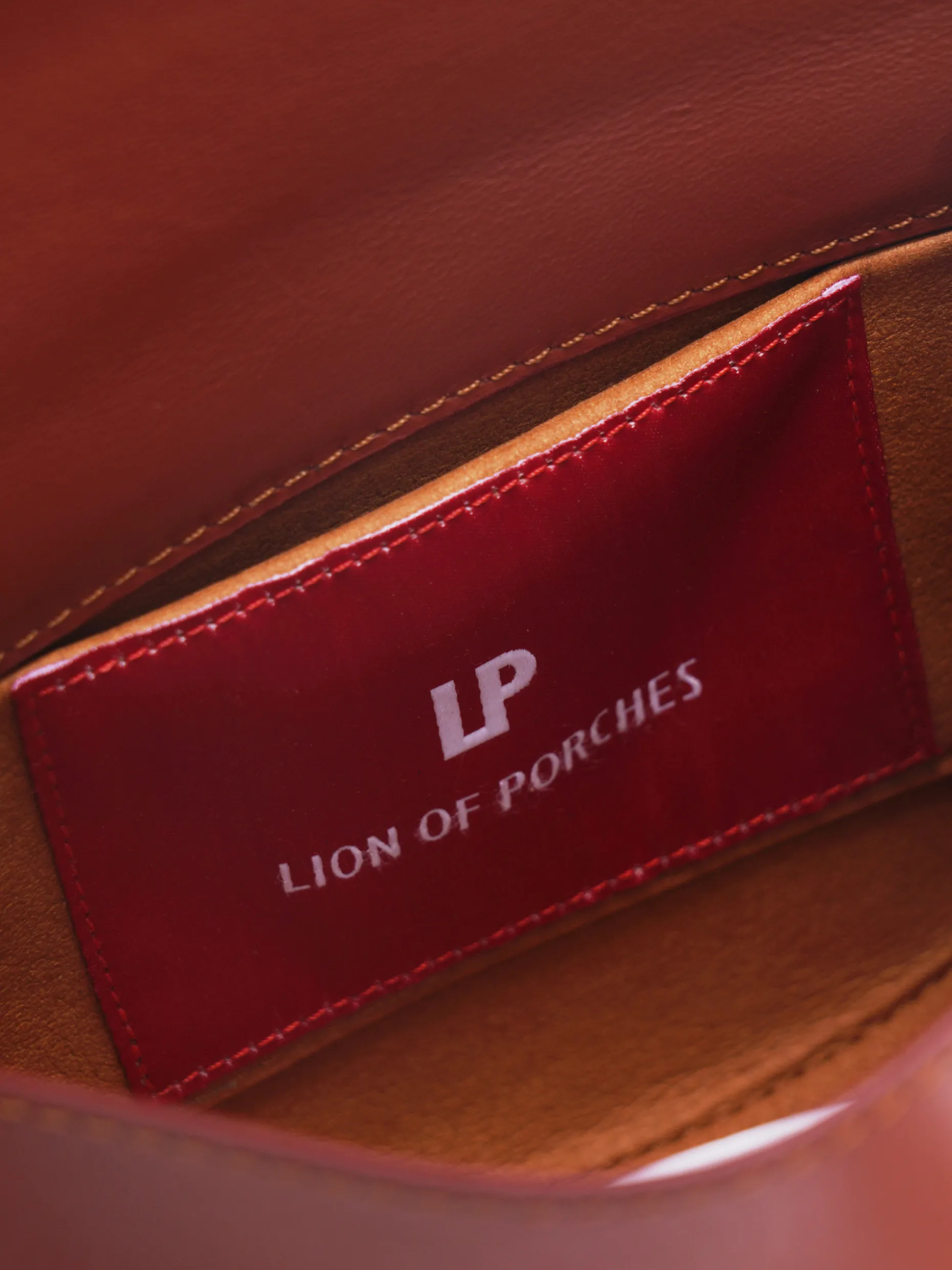 Mala a tiracolo 100% pele