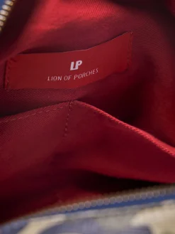 Necessaire para homem em pele com padrão e fecho