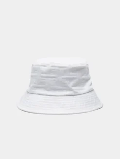 Panamá para mulher com relevo de monograma e etiqueta