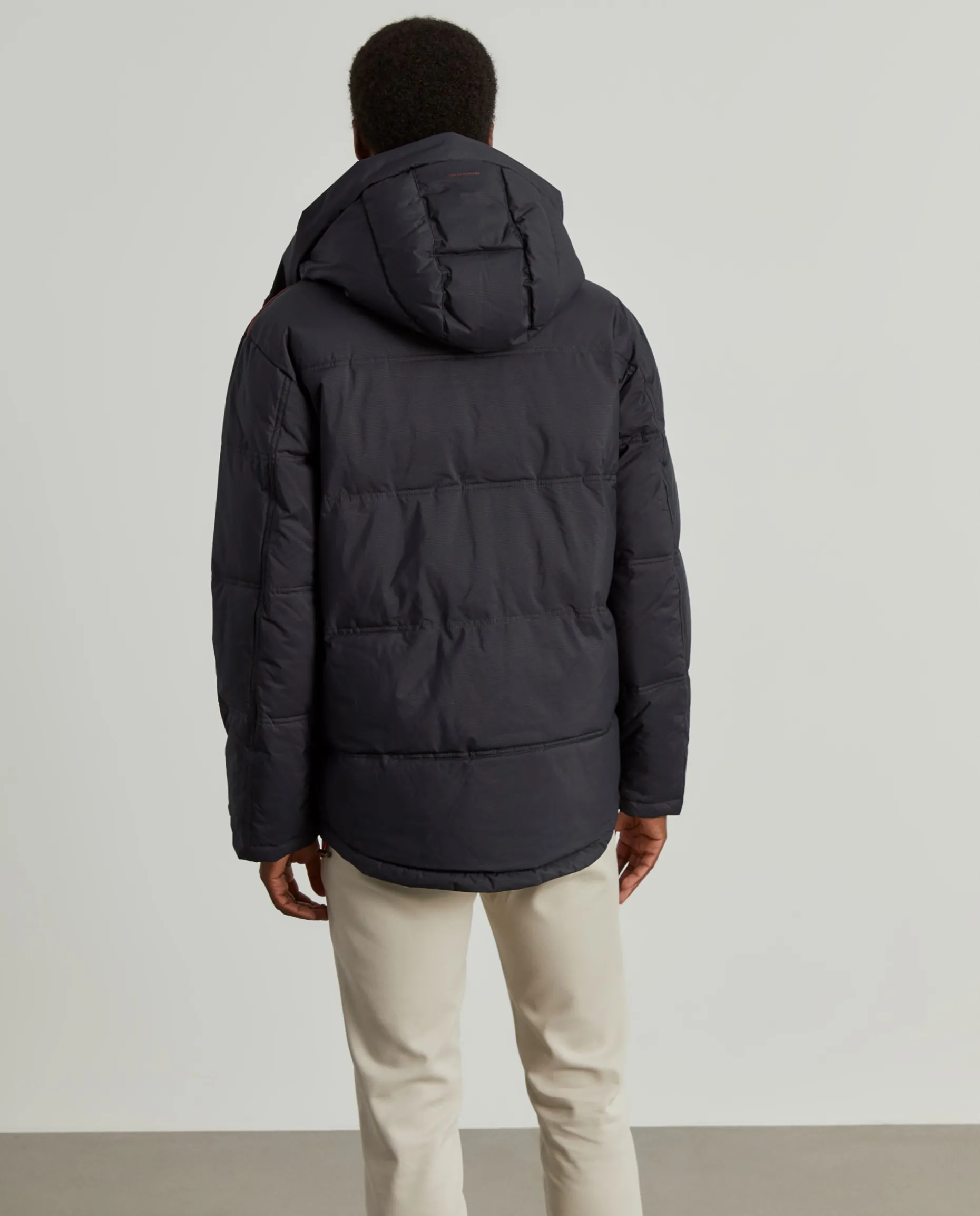 Parka acolchoada com capuz