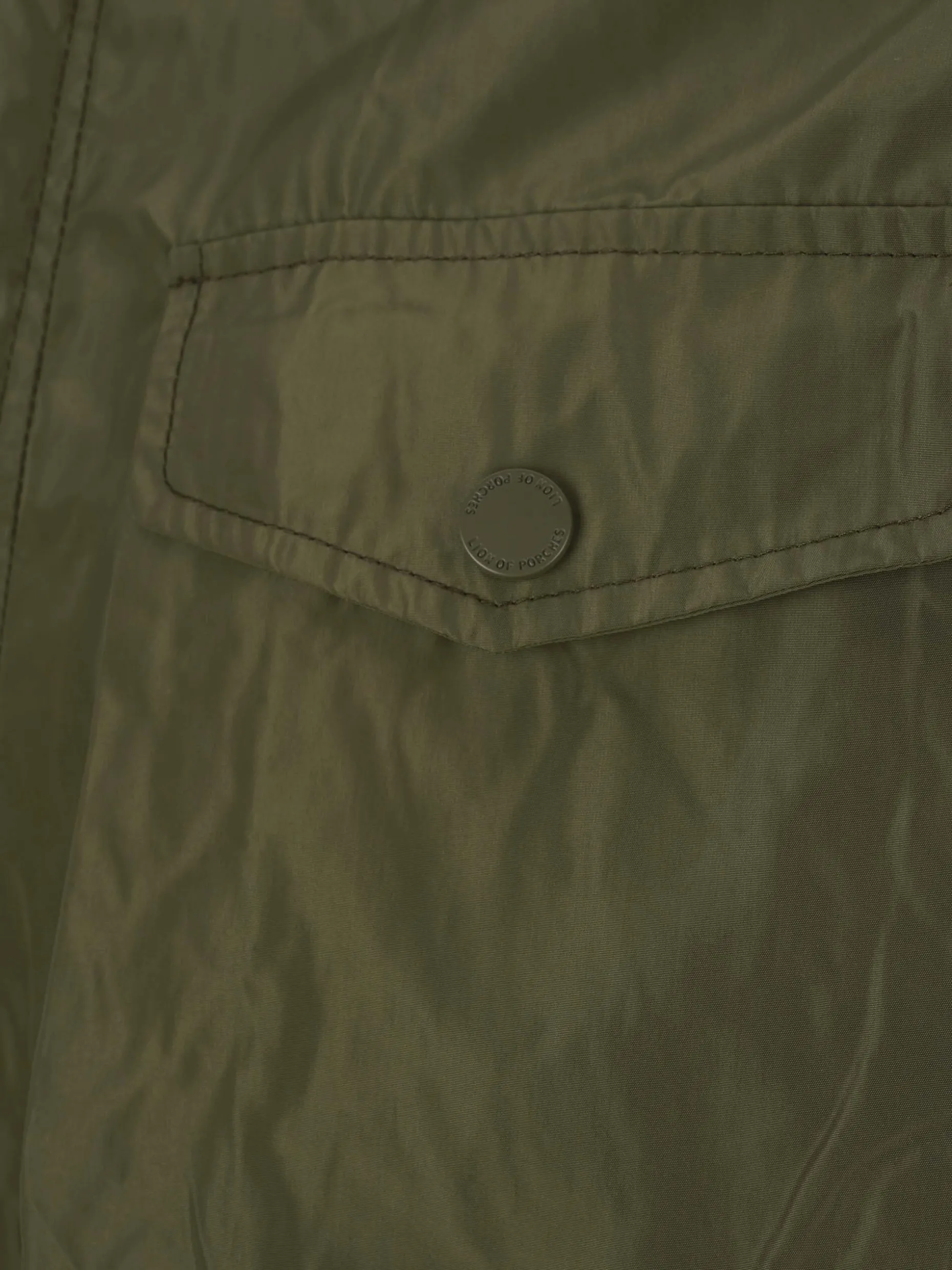 Parka em tecido técnico com capuz e bolsos